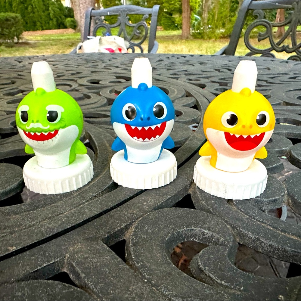 Baby Shark Good2Grow tops